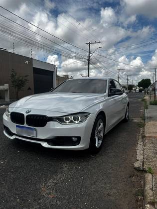 BMW 320i 2.0 16V TURBO ACTIVE FLEX 4P AUTOMÁTICO BMW 320i 2.0 16V TURBO ACTIVE FLEX 4P AUTOMÁTICO